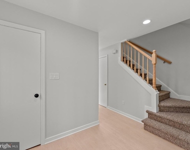 2852 Cedarest Road - Photo Thumbnail 7