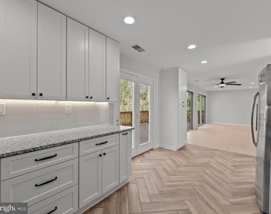 2852 Cedarest Road - Photo Thumbnail 6