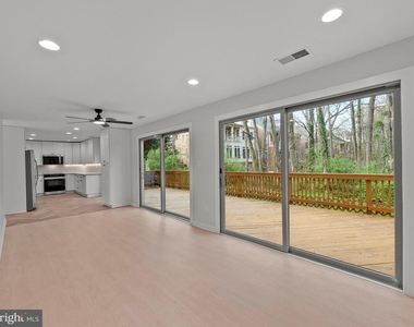 2852 Cedarest Road - Photo Thumbnail 3