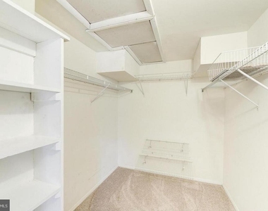 2624 Fort Farnsworth Road - Photo Thumbnail 13