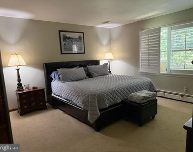 6914 Chelsea Road - Photo Thumbnail 7