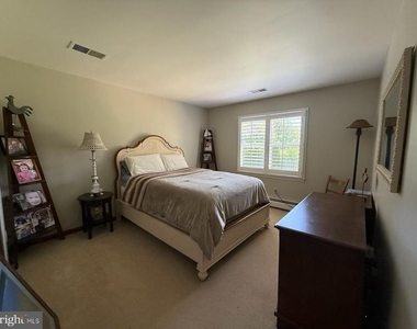 6914 Chelsea Road - Photo Thumbnail 8