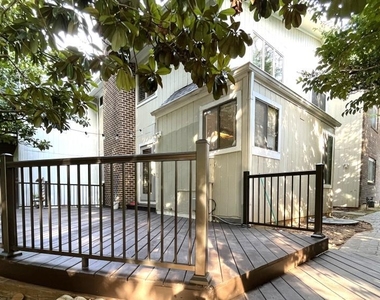 7220 Vistas Lane - Photo Thumbnail 5