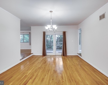 7220 Vistas Lane - Photo Thumbnail 14