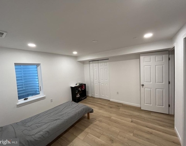 7220 Vistas Lane - Photo Thumbnail 22