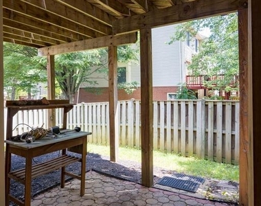3945 Kathryn Jean Court - Photo Thumbnail 8