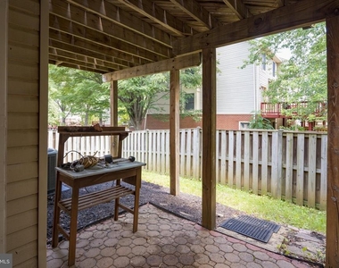 3945 Kathryn Jean Court - Photo Thumbnail 7