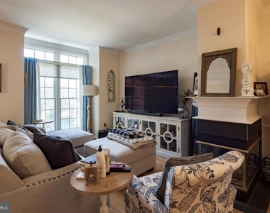 3945 Kathryn Jean Court - Photo Thumbnail 10