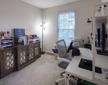 3945 Kathryn Jean Court - Photo Thumbnail 31