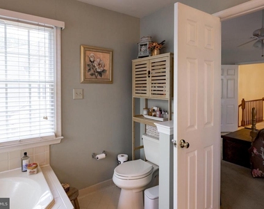 3945 Kathryn Jean Court - Photo Thumbnail 27