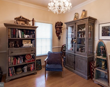 3945 Kathryn Jean Court - Photo Thumbnail 13