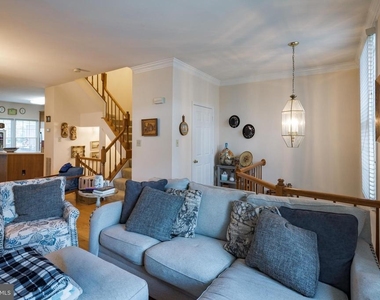 3945 Kathryn Jean Court - Photo Thumbnail 12