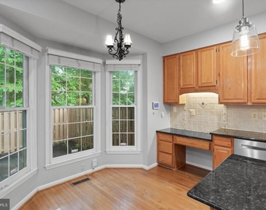 11300 Fairwind Way - Photo Thumbnail 16