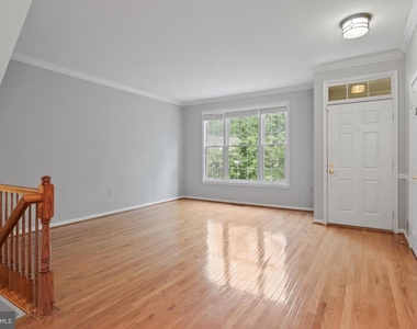 11300 Fairwind Way - Photo Thumbnail 7