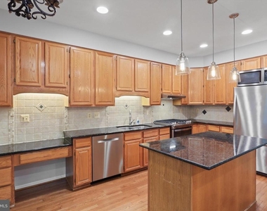 11300 Fairwind Way - Photo Thumbnail 12