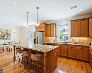 7022 Little Leaf Linden Lane - Photo Thumbnail 20