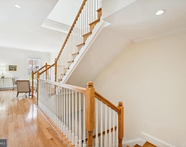 7022 Little Leaf Linden Lane - Photo Thumbnail 8