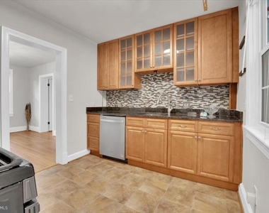 1903 Kirby Road - Photo Thumbnail 8