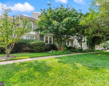 6630 Medinah Lane - Photo Thumbnail 22