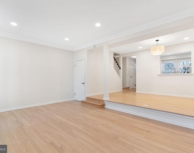 6630 Medinah Lane - Photo Thumbnail 10