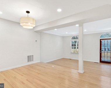6630 Medinah Lane - Photo Thumbnail 6