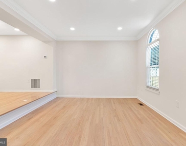 6630 Medinah Lane - Photo Thumbnail 11