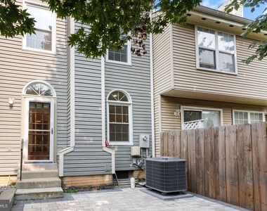 6630 Medinah Lane - Photo Thumbnail 32