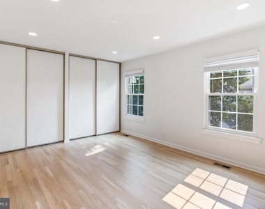 6630 Medinah Lane - Photo Thumbnail 28