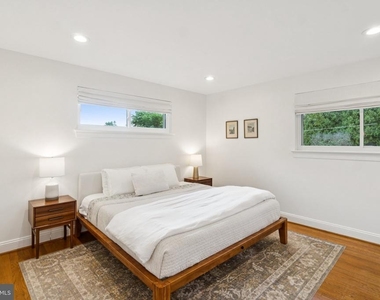 7412 Farnum Street - Photo Thumbnail 10