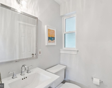 7412 Farnum Street - Photo Thumbnail 12