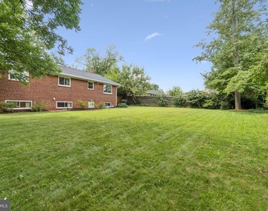 7412 Farnum Street - Photo Thumbnail 22