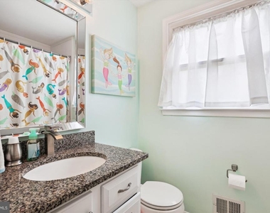4555 Lantern Place - Photo Thumbnail 19