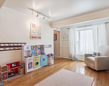 4555 Lantern Place - Photo Thumbnail 8