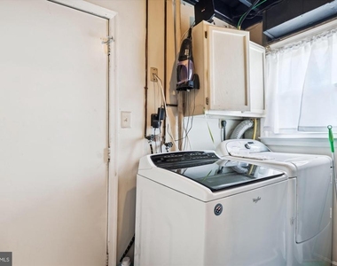 4555 Lantern Place - Photo Thumbnail 18
