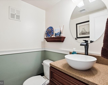 4555 Lantern Place - Photo Thumbnail 15