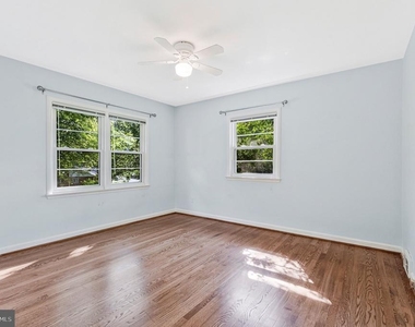 3160 Ravenwood Drive - Photo Thumbnail 16