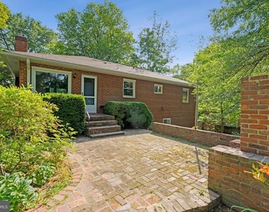 3160 Ravenwood Drive - Photo Thumbnail 31