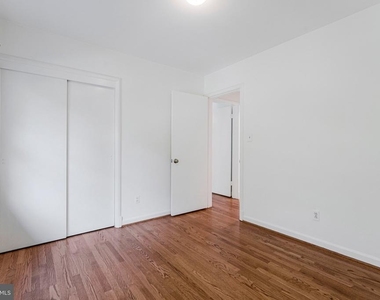 3160 Ravenwood Drive - Photo Thumbnail 15