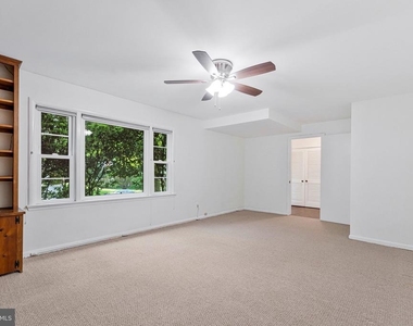 3160 Ravenwood Drive - Photo Thumbnail 23
