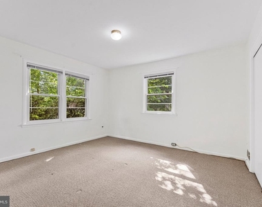 3160 Ravenwood Drive - Photo Thumbnail 24