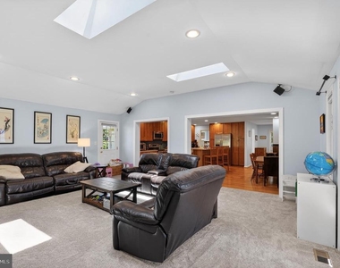 10207 Antietam Avenue - Photo Thumbnail 8