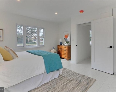 2501 Crest Street - Photo Thumbnail 22