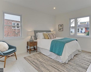 2501 Crest Street - Photo Thumbnail 21