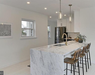 2501 Crest Street - Photo Thumbnail 14