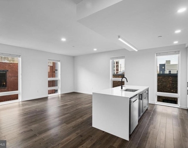 1501 N 31st Street - Photo Thumbnail 4