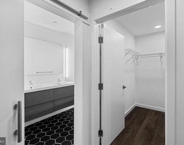 1501 N 31st Street - Photo Thumbnail 18