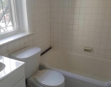 1214 Spruce Street - Photo Thumbnail 5