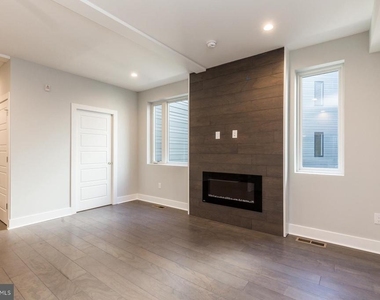 1405 Frankford Avenue - Photo Thumbnail 9