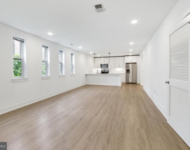 1335 N Marston Street - Photo Thumbnail 3