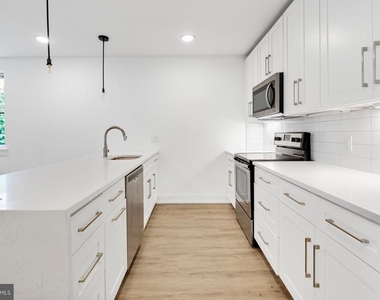 1335 N Marston Street - Photo Thumbnail 9